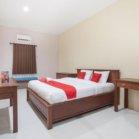 Reddoorz Near Universitas Wijaya Kusuma Surabaja Exteriér fotografie