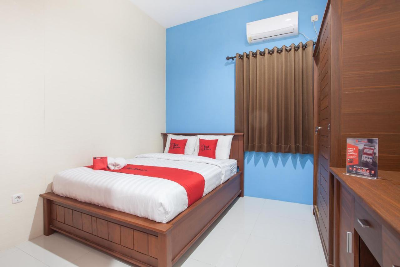 Reddoorz Near Universitas Wijaya Kusuma Surabaja Exteriér fotografie