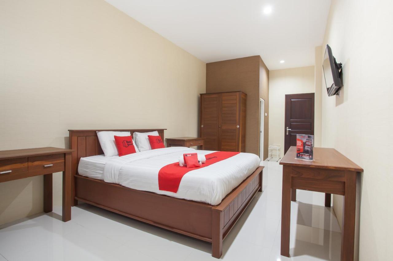 Reddoorz Near Universitas Wijaya Kusuma Surabaja Exteriér fotografie