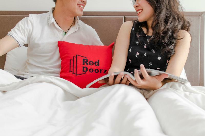 Reddoorz Near Universitas Wijaya Kusuma Surabaja Exteriér fotografie